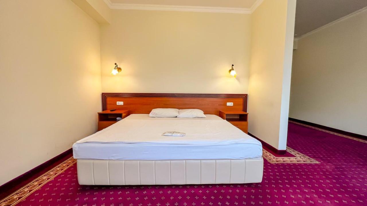 Olympavan Hotel Jerevan Exteriér fotografie