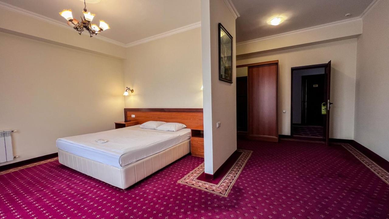 Olympavan Hotel Jerevan Exteriér fotografie